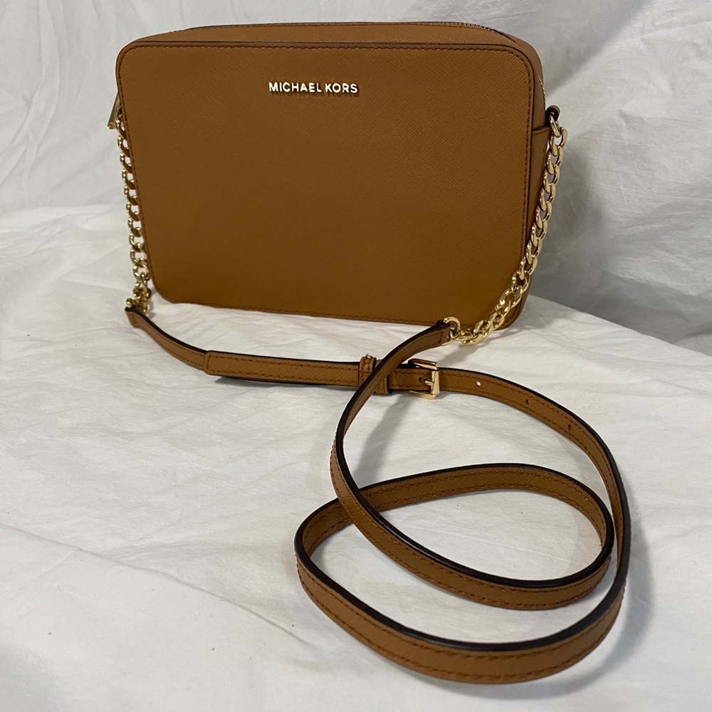 Michael Kors Jet Set EastWest Crossgrain Crossbody